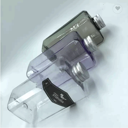 square plastic water bottle / 1