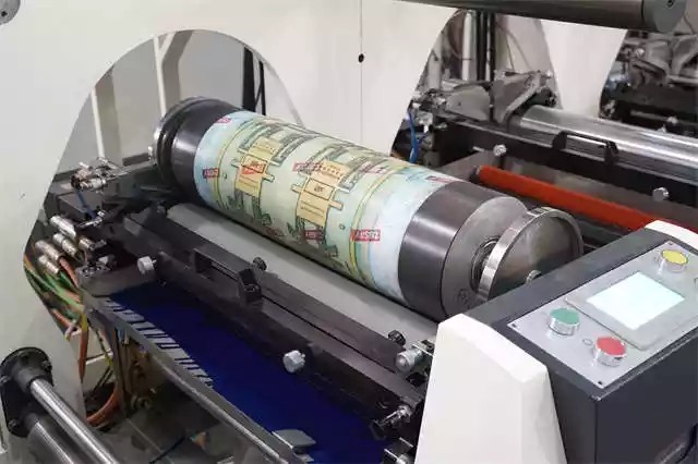 ZTR Multifunctional unit type flexographic printing machine for paper / 2