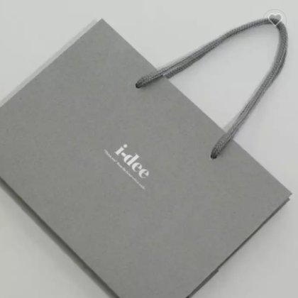 Custom Logo Grey Kraft Paper Packaging Shopping Gift Bag For Clothing Shoes Garment / 1