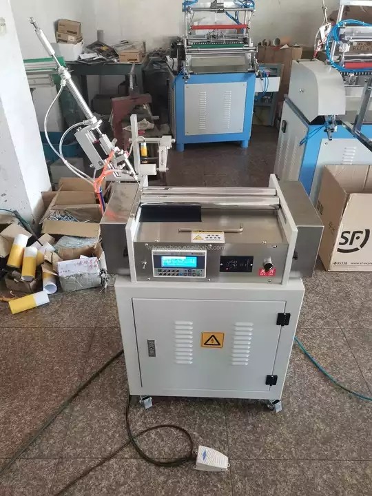 Paper tube base gluing machine caniser package machine / 2