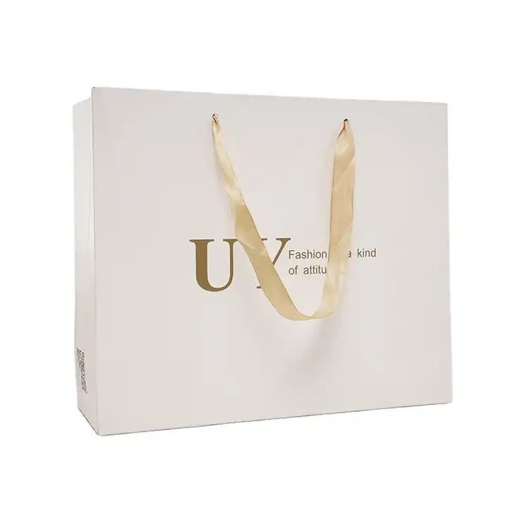 luxury custom white paper shopping bag shipping mailer print bags with gold logo for gifts clothes m / 1